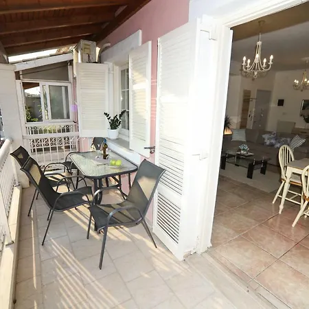 Philoxenia Family Apartment